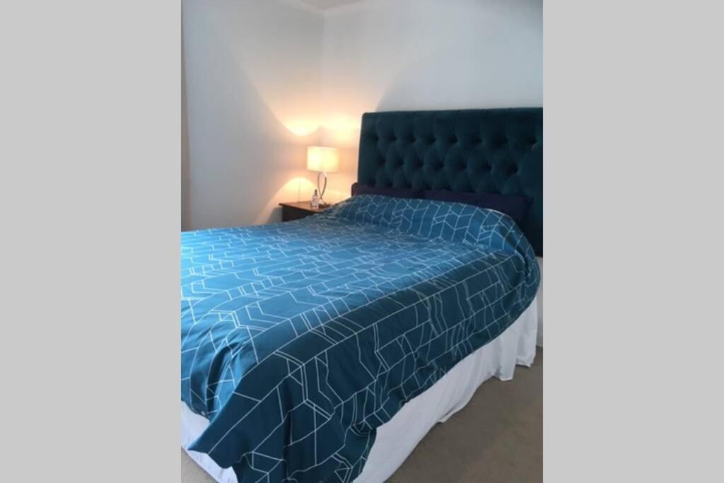 Kb99 Comfy 2 Bedroom House In Horsham, Pets Very Welcome With Easy Links To London And Gatwick Экстерьер фото