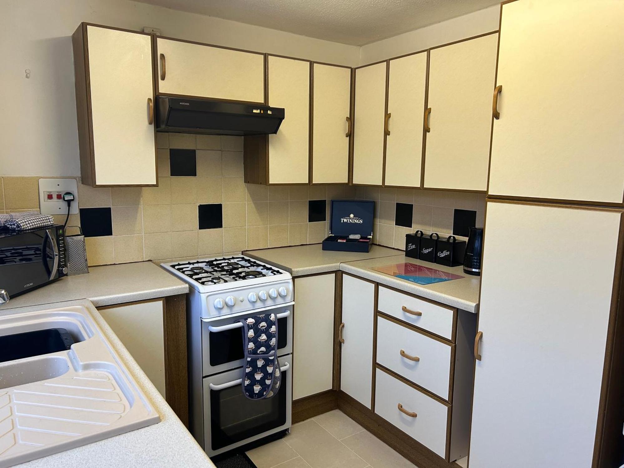 Kb99 Comfy 2 Bedroom House In Horsham, Pets Very Welcome With Easy Links To London And Gatwick Экстерьер фото